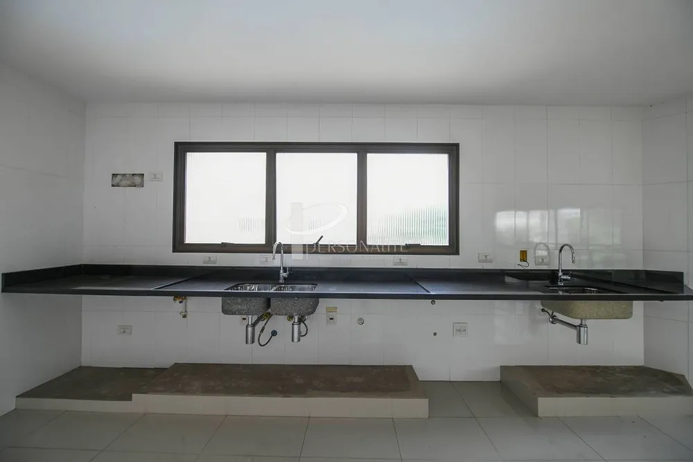 Apartamento, 3 quartos, 210 m² - Foto 2