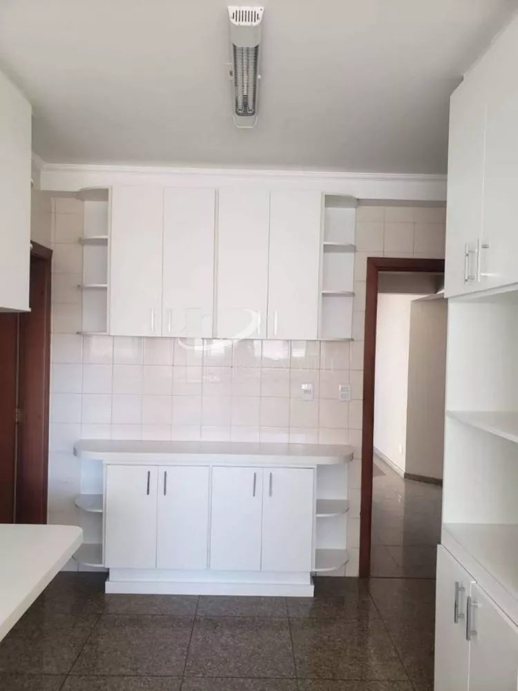 Apartamento à venda com 3 quartos, 201m² - Foto 4