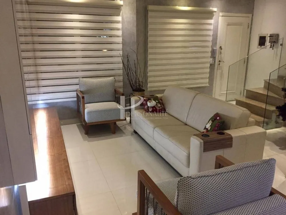 Sobrado, 4 quartos, 210 m² - Foto 1