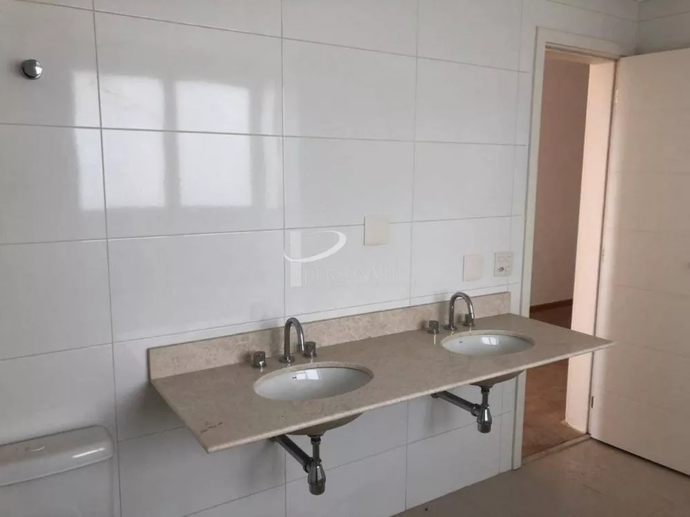 Apartamento à venda com 4 quartos, 244m² - Foto 11