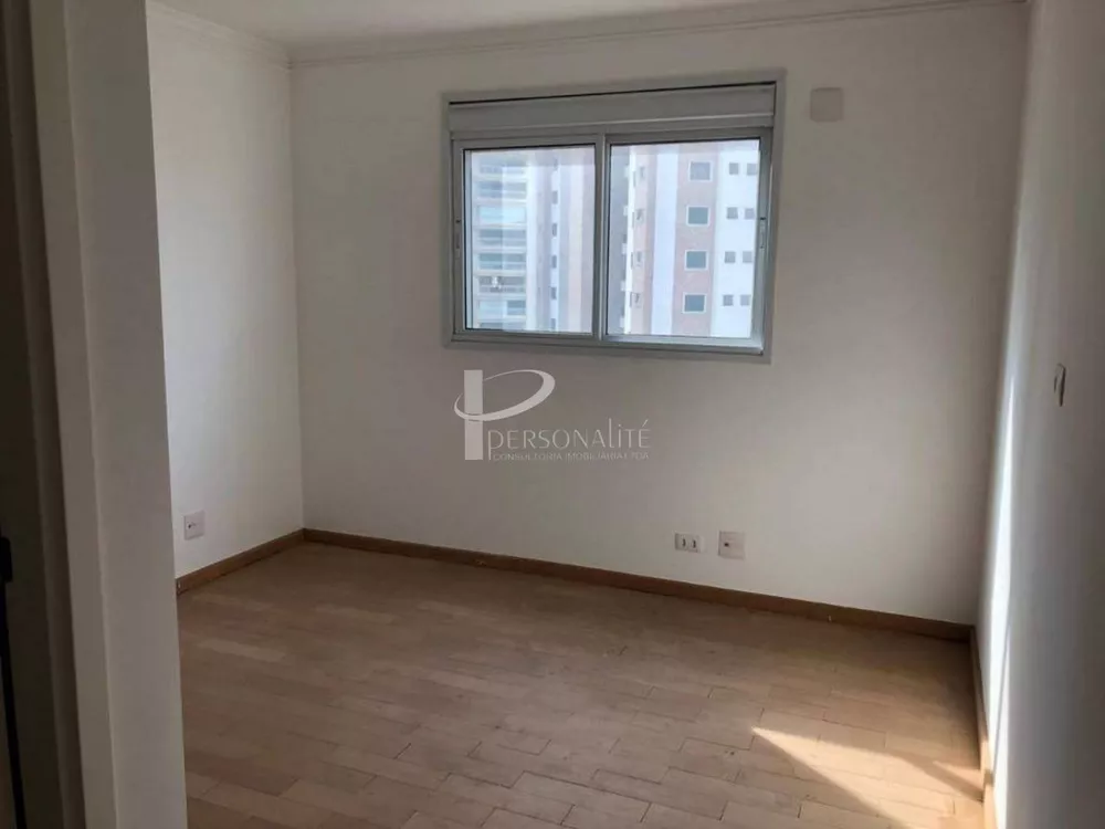 Apartamento à venda com 4 quartos, 244m² - Foto 9