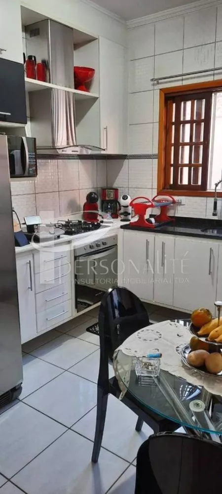 Casa à venda com 3 quartos, 120m² - Foto 1