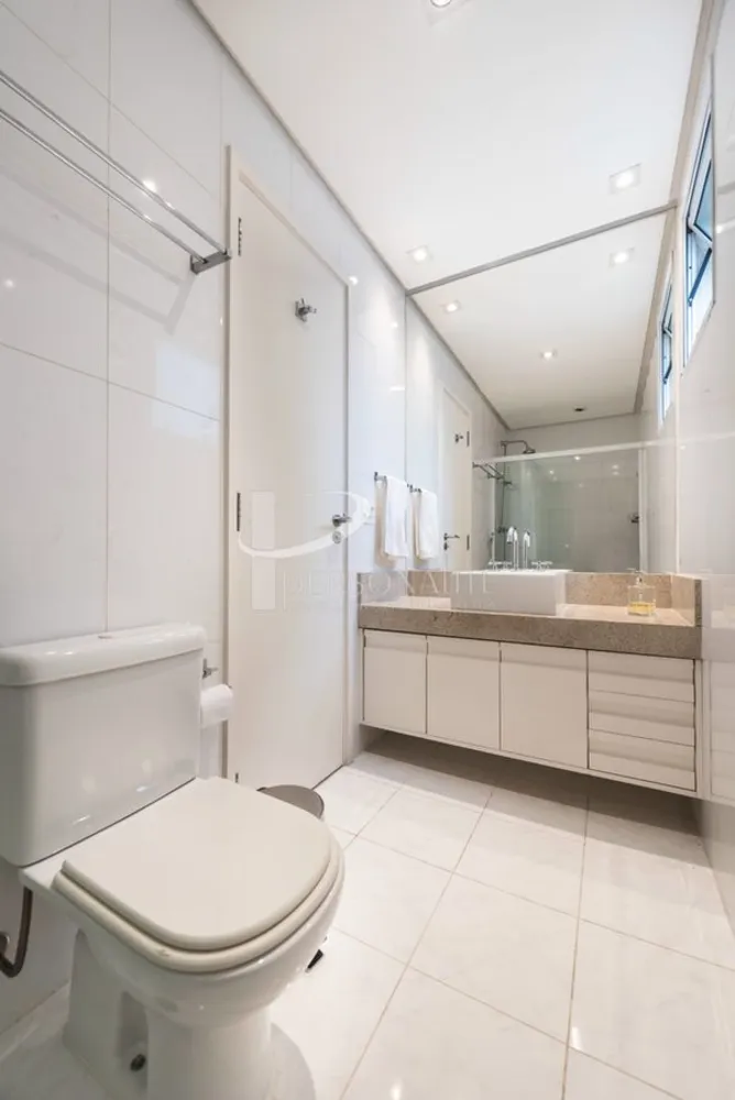 Apartamento, 3 quartos, 162 m² - Foto 2