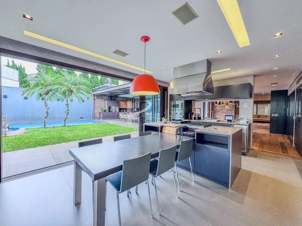 Casa, 5 quartos, 896 m² - Foto 1