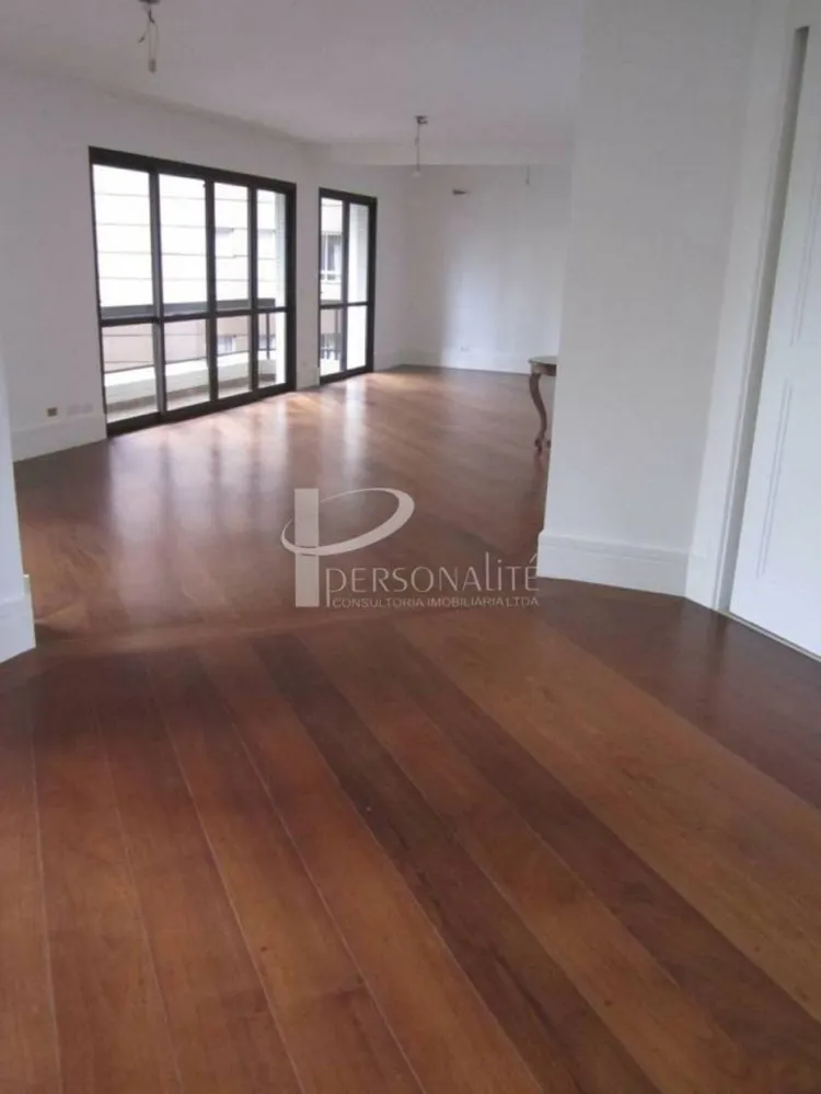 Apartamento, 3 quartos, 210 m² - Foto 2