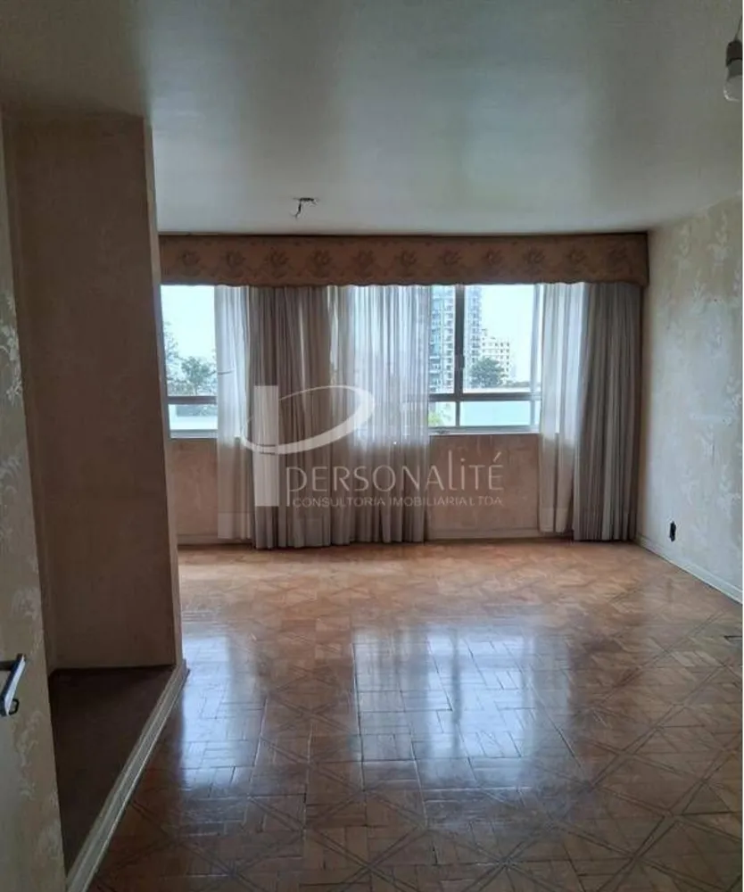 Apartamento, 3 quartos, 130 m² - Foto 1