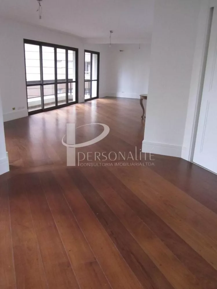 Apartamento à venda com 3 quartos, 210m² - Foto 5