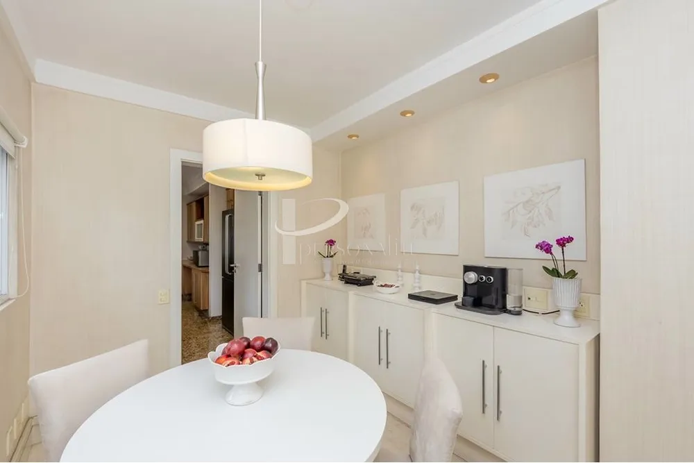 Apartamento, 3 quartos, 243 m² - Foto 2