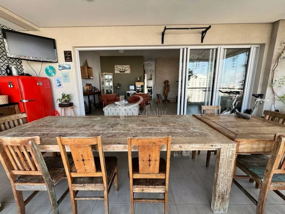 Apartamento à venda com 3 quartos, 196m² - Foto 4