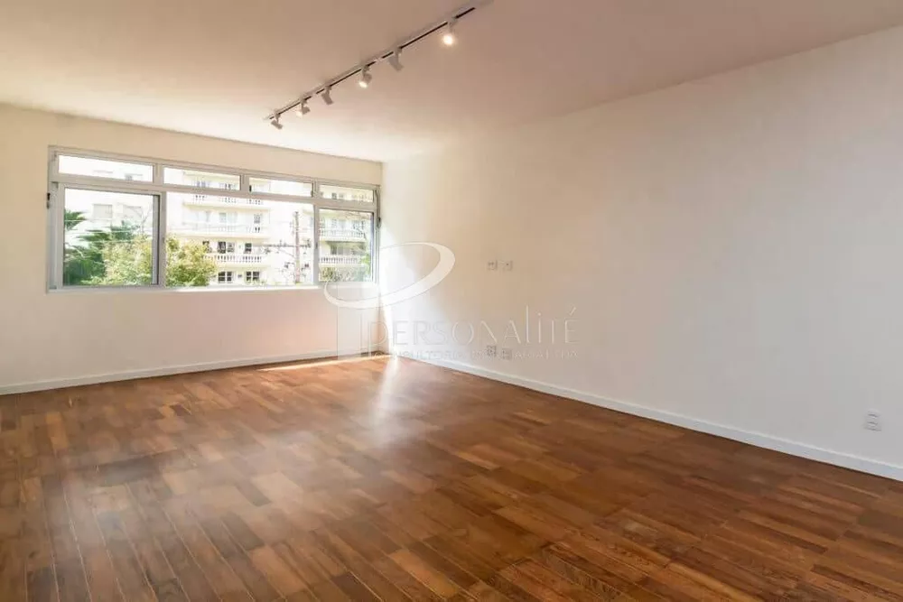 Apartamento à venda com 3 quartos, 129m² - Foto 1