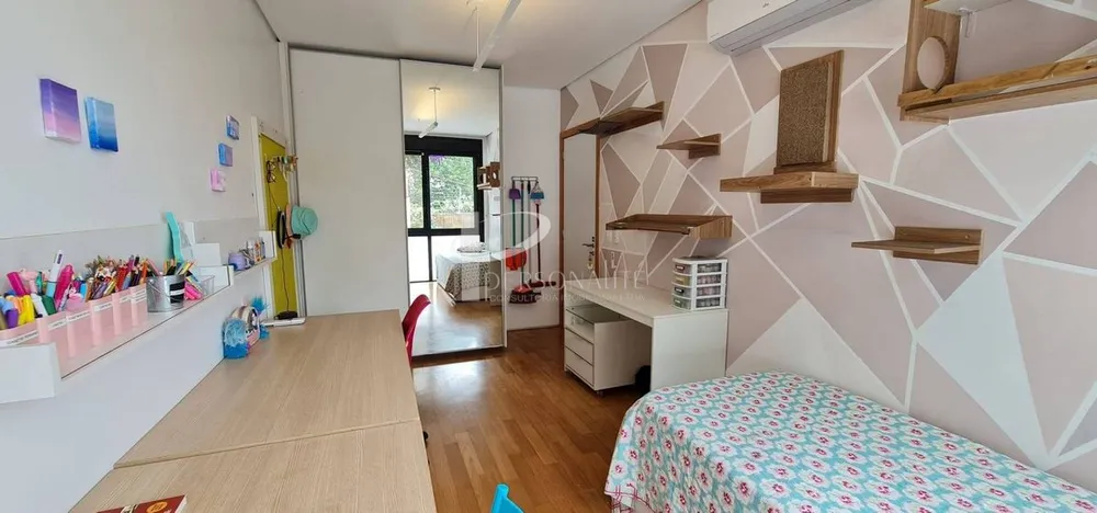 Sobrado, 4 quartos, 1044 m² - Foto 1