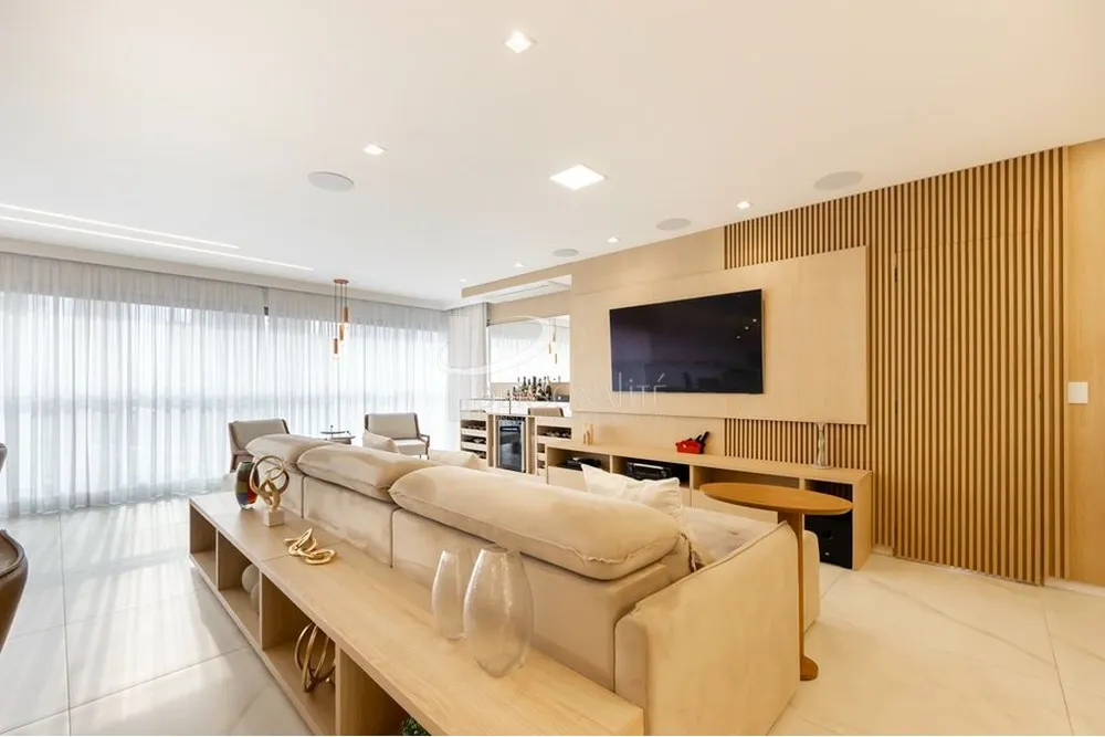 Apartamento, 3 quartos, 160 m² - Foto 1