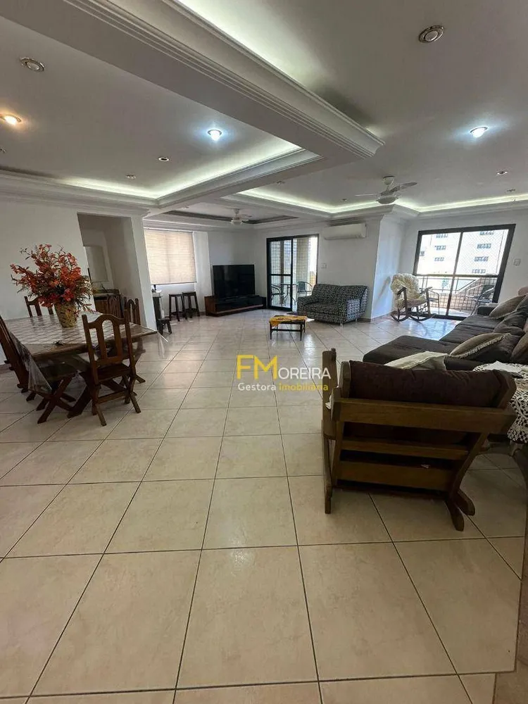 Apartamento, 3 quartos, 211 m² - Foto 1