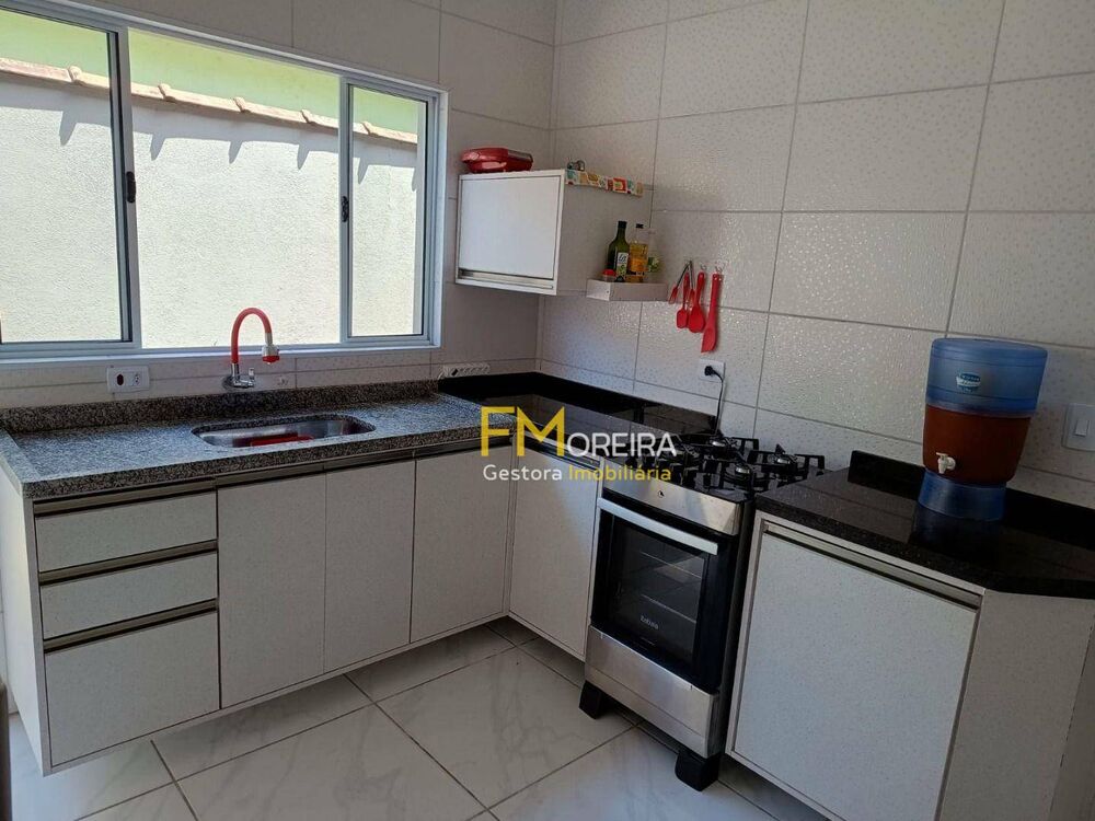 Casa à venda com 2 quartos, 63m² - Foto 3