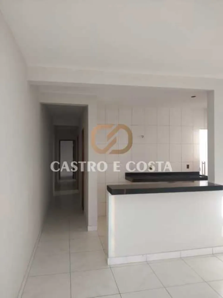 Casa, 3 quartos, 81 m² - Foto 2