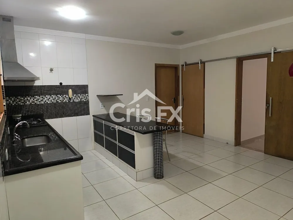 Casa, 3 quartos, 198 m² - Foto 1