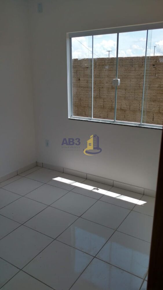 Casa à venda com 3 quartos, 92m² - Foto 4