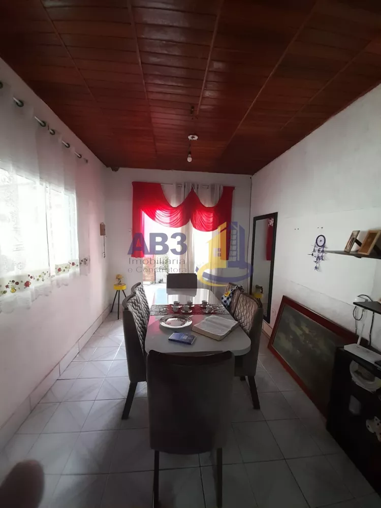 Casa à venda com 3 quartos, 600m² - Foto 4