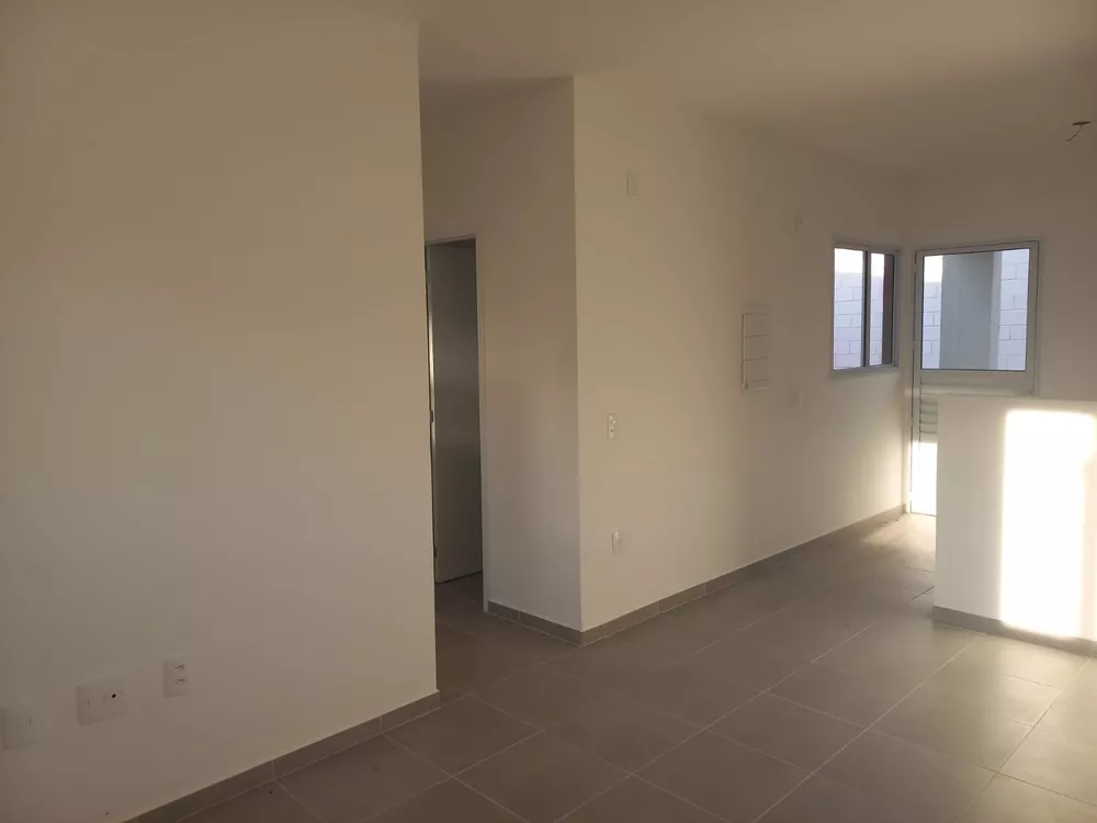 Casa para alugar com 2 quartos, 60m² - Foto 3