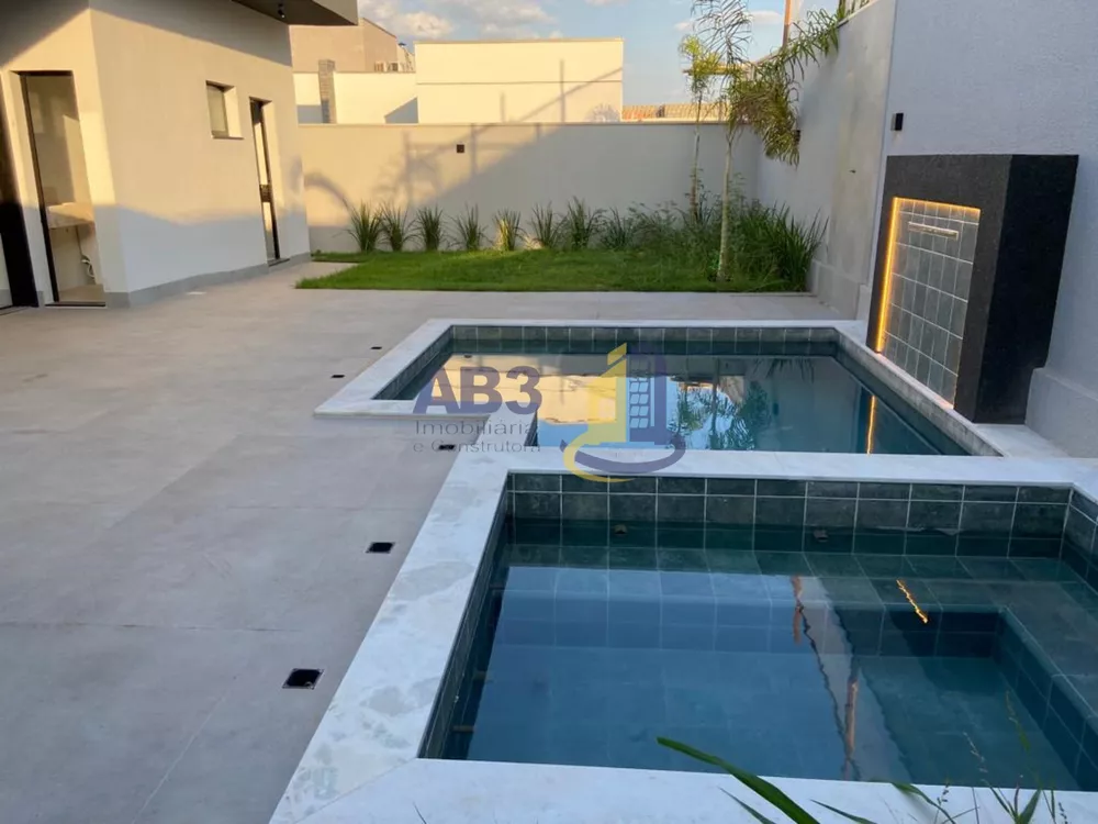 Casa, 3 quartos, 248 m² - Foto 2