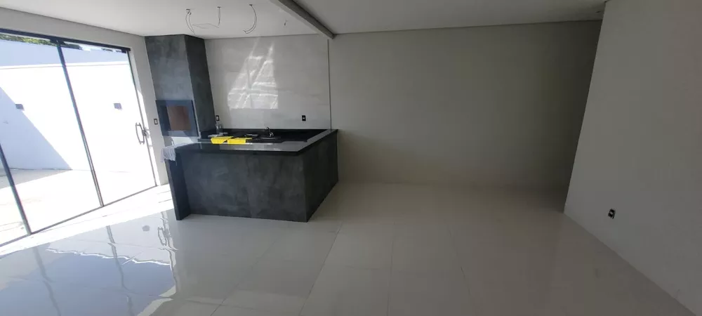 Casa à venda com 3 quartos, 127m² - Foto 2