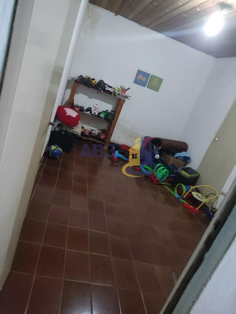 Casa à venda com 3 quartos, 180m² - Foto 4