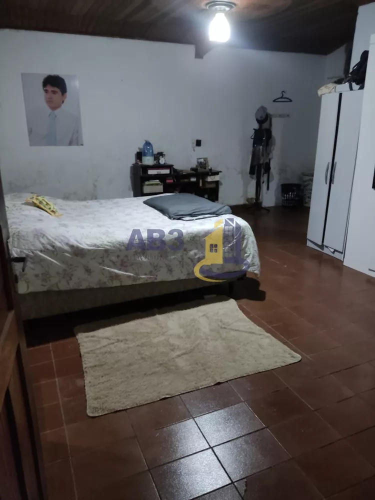 Casa à venda com 3 quartos, 180m² - Foto 2