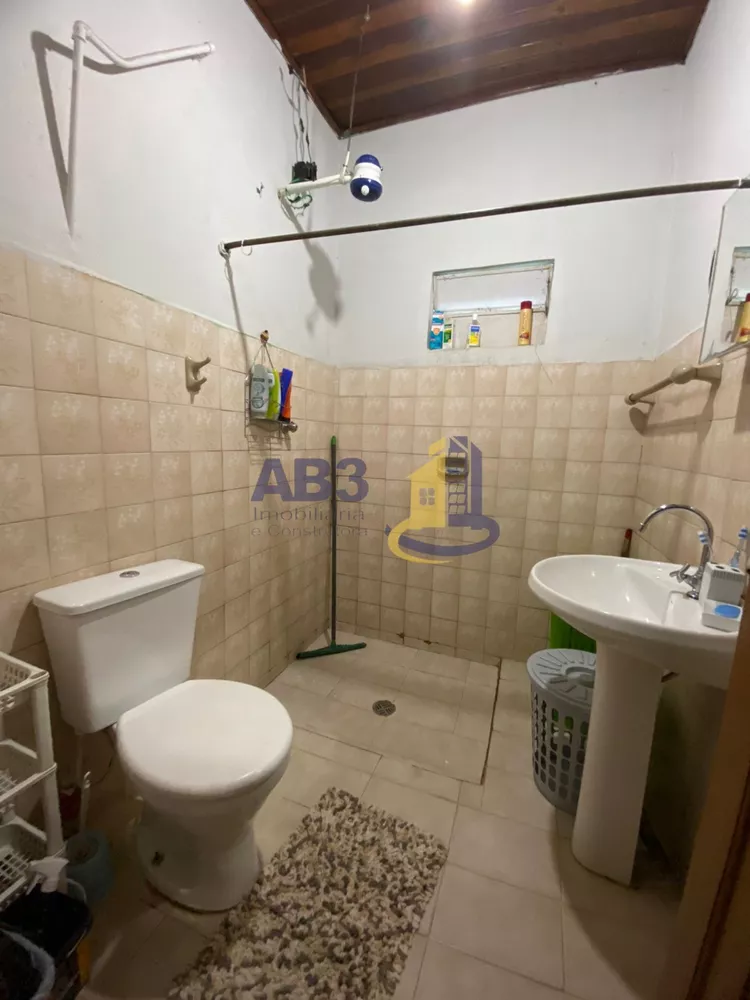 Casa, 6 quartos, 219 m² - Foto 2