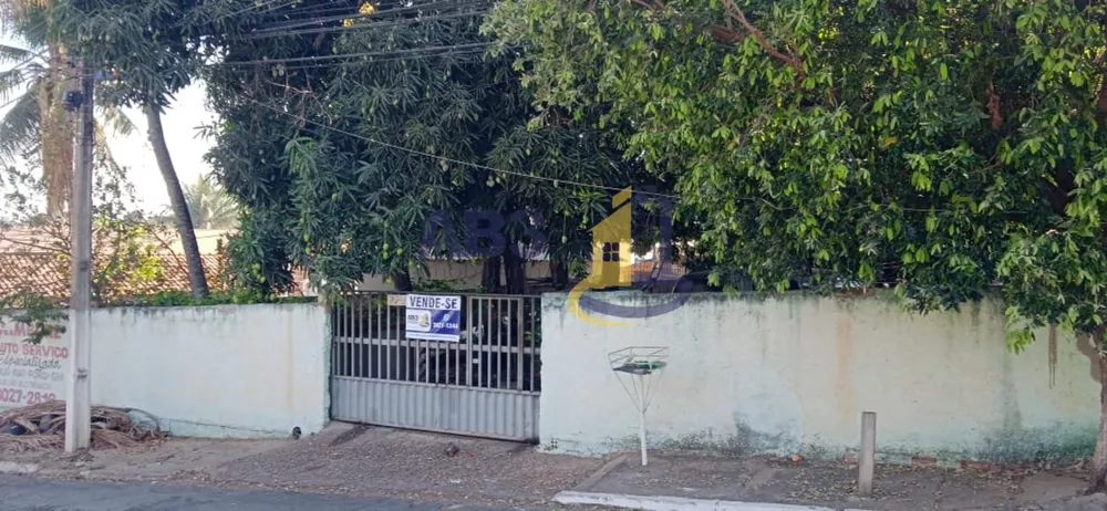Casa, 6 quartos, 219 m² - Foto 1