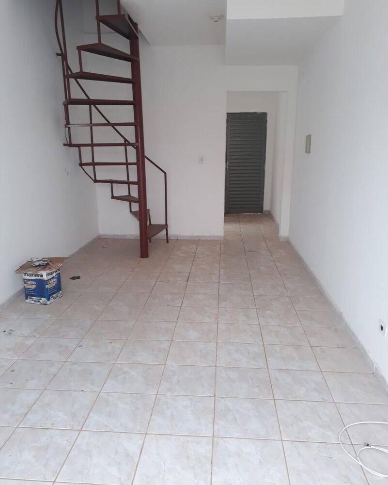Casa para alugar com 2 quartos, 58m² - Foto 1