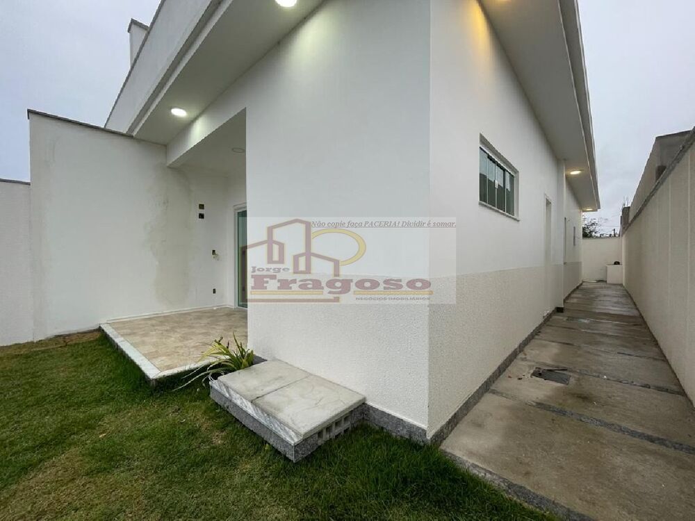 Casa à venda com 3 quartos, 210m² - Foto 3
