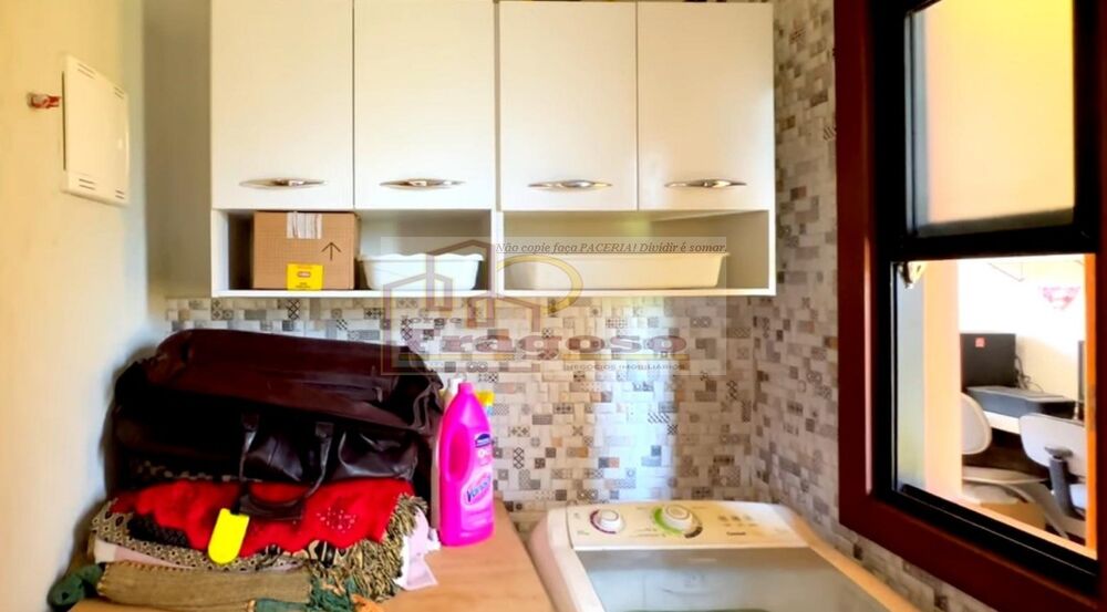 Casa à venda com 4 quartos, 193m² - Foto 2