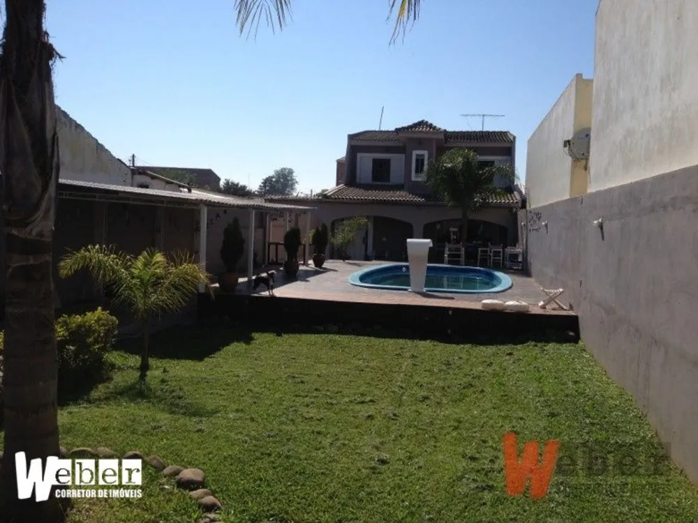 Casa, 4 quartos, 274 m² - Foto 1