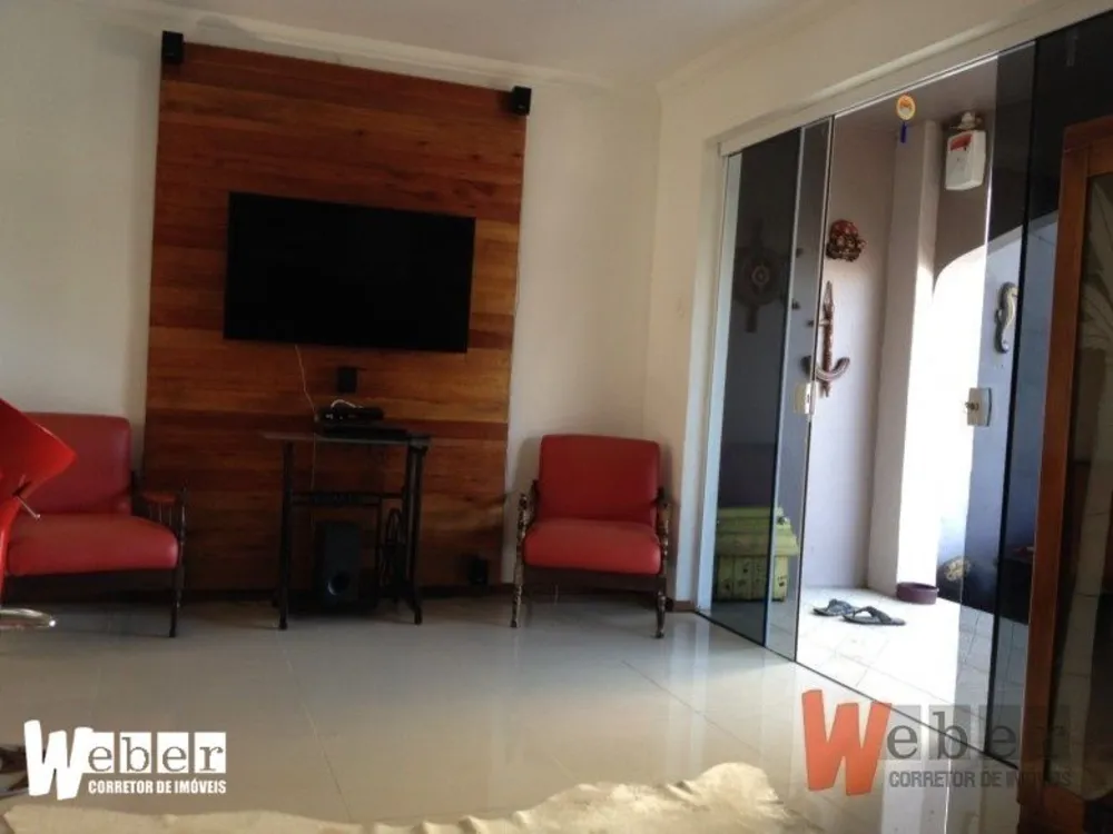Casa, 4 quartos, 274 m² - Foto 2