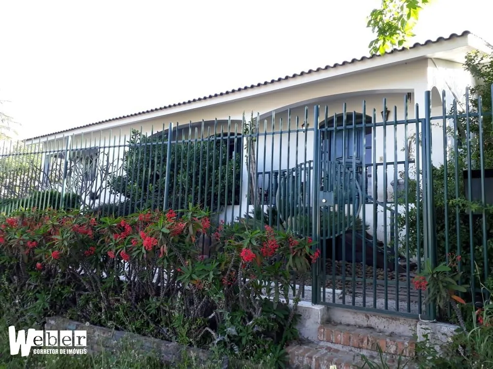 Casa, 3 quartos, 230 m² - Foto 1