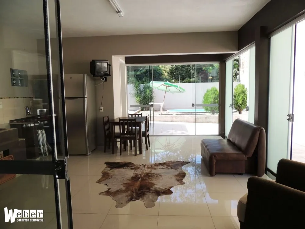 Casa, 3 quartos, 240 m² - Foto 4