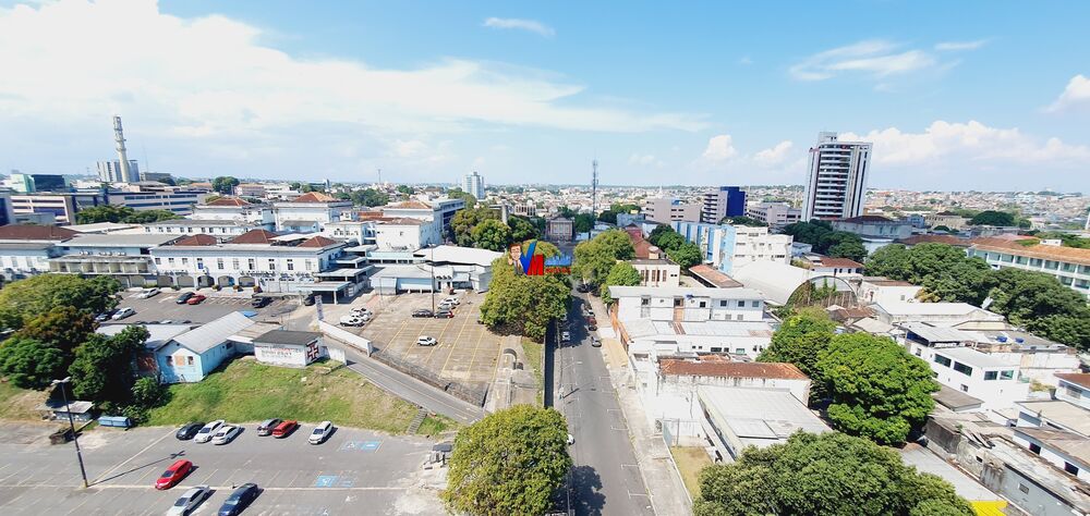 Apartamento à venda com 3 quartos, 133m² - Foto 2
