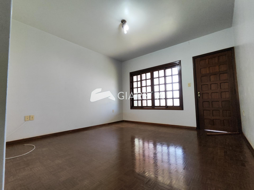 Casa para alugar com 4 quartos, 226m² - Foto 3