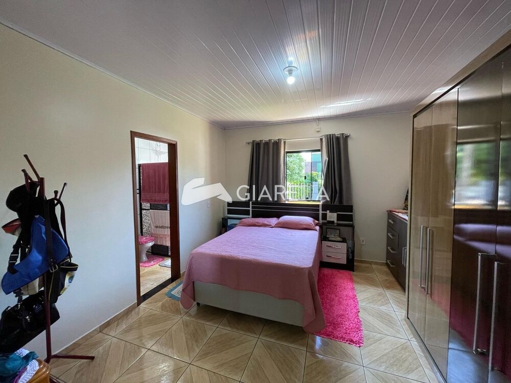 Casa à venda com 1 quarto, 108m² - Foto 1