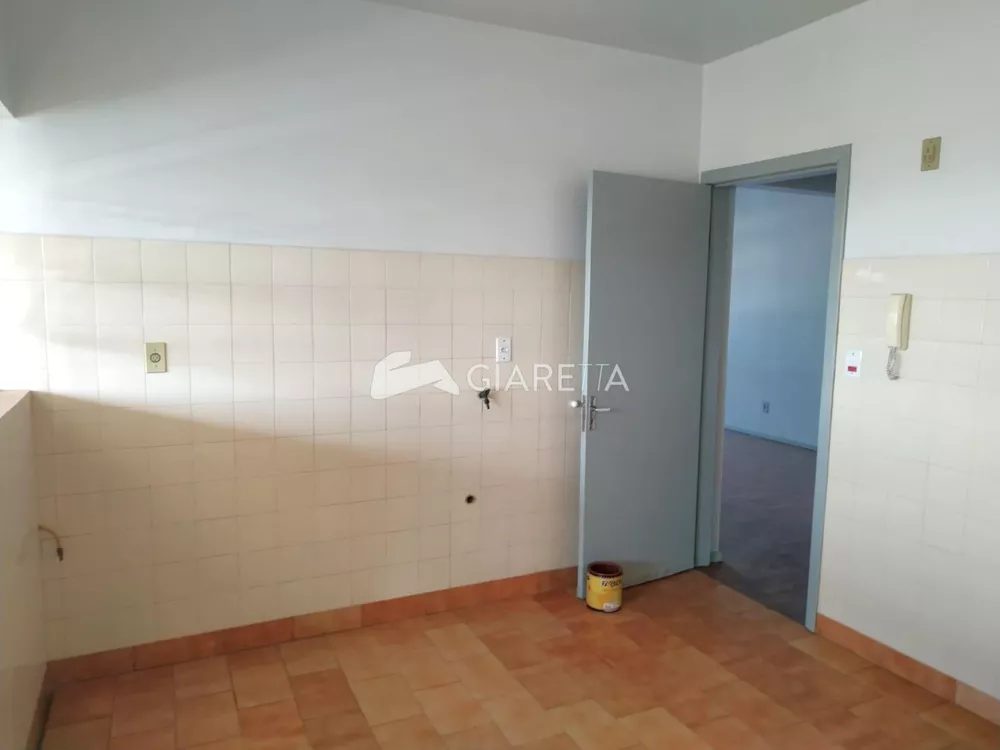 Apartamento para alugar com 3 quartos, 75m² - Foto 4