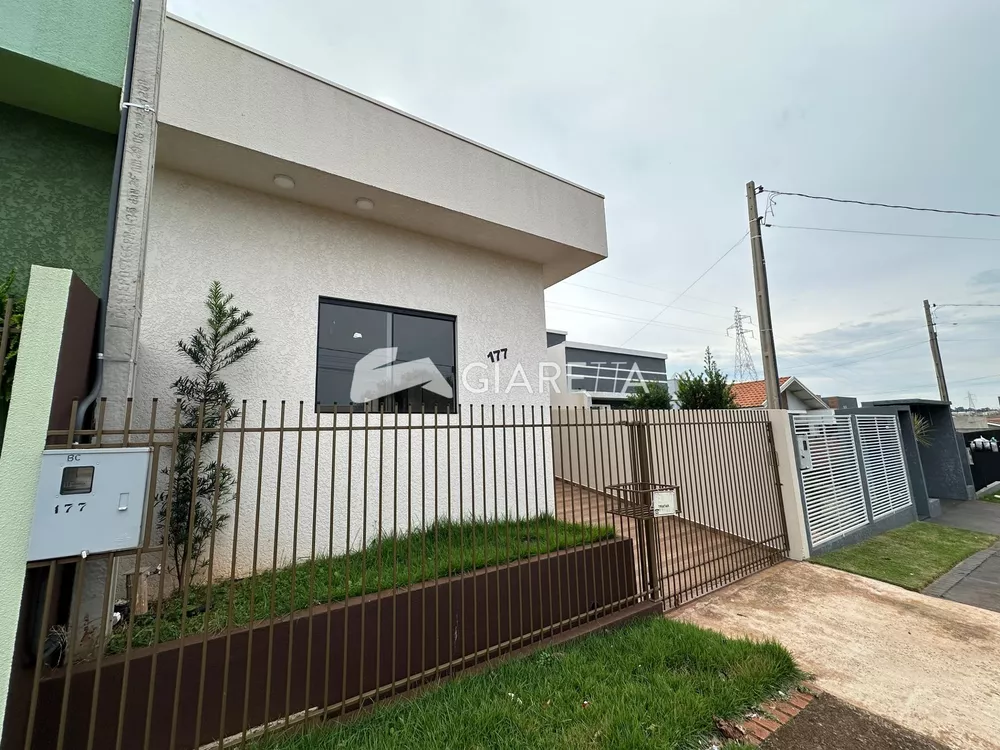 Casa à venda com 2 quartos, 49m² - Foto 2