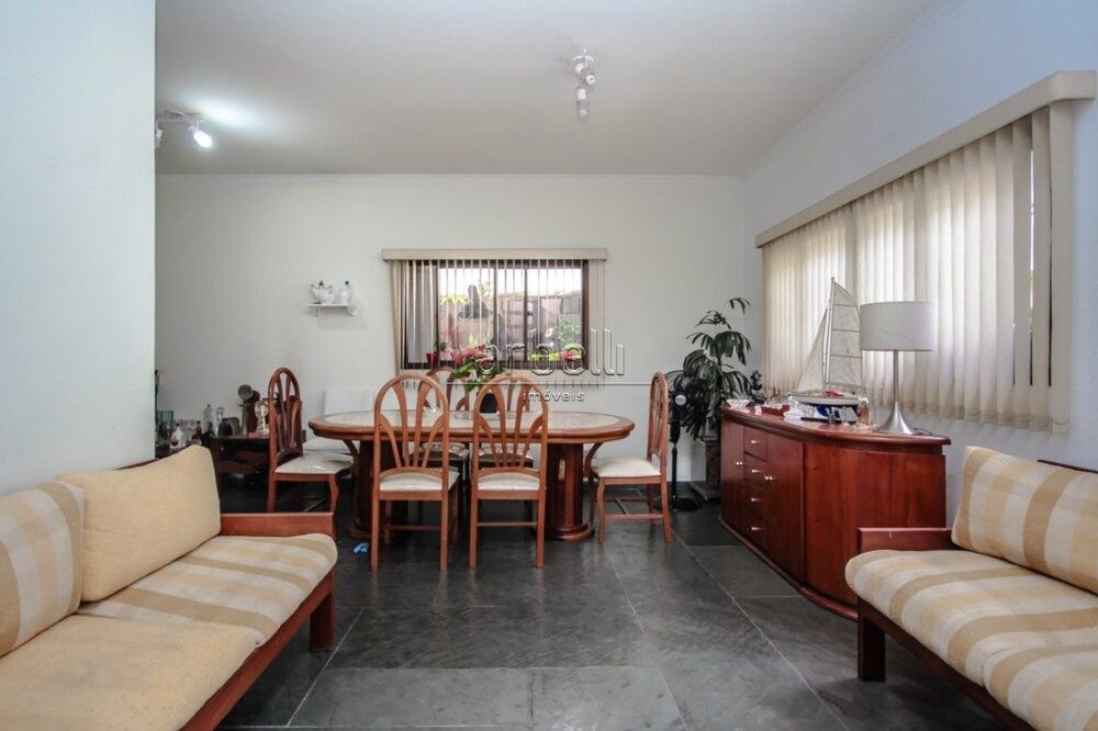 Casa, 3 quartos, 270 m² - Foto 2