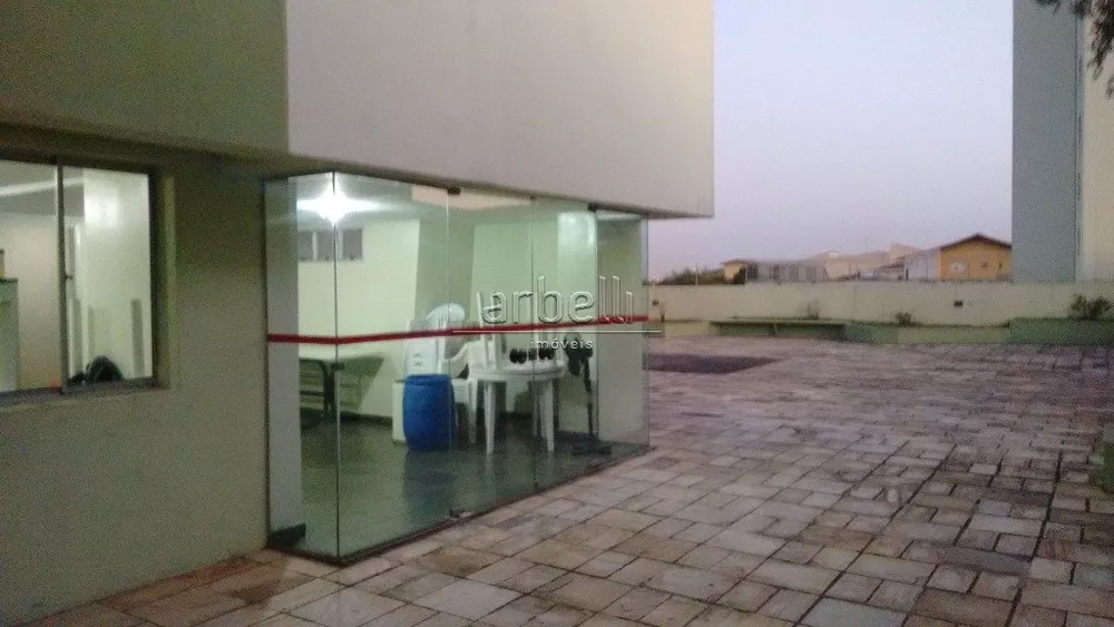 Apartamento à venda com 2 quartos, 70m² - Foto 2