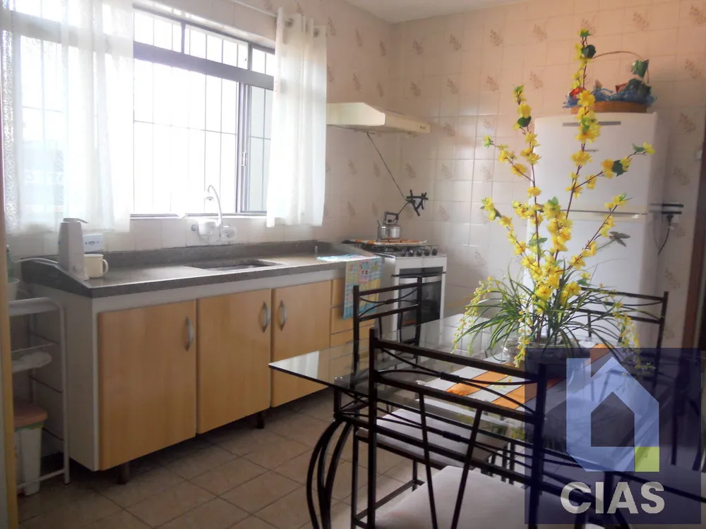 Casa, 2 quartos, 253 m² - Foto 1