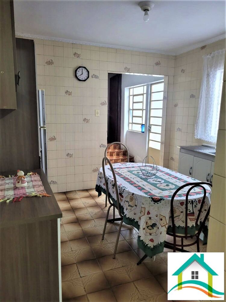 Casa à venda com 2 quartos, 97m² - Foto 4