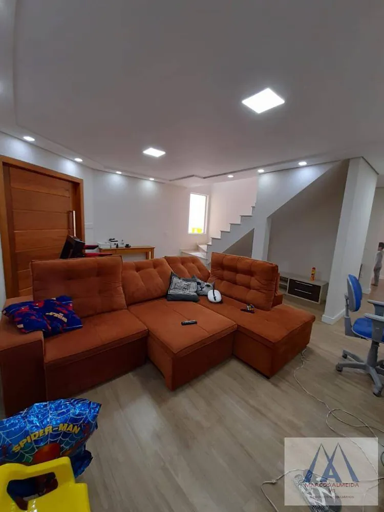 Sobrado, 3 quartos, 223 m² - Foto 2