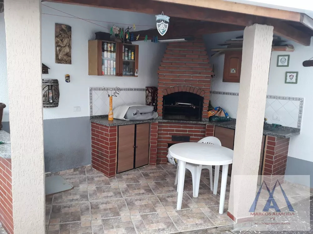 Casa à venda com 3 quartos, 95m² - Foto 2