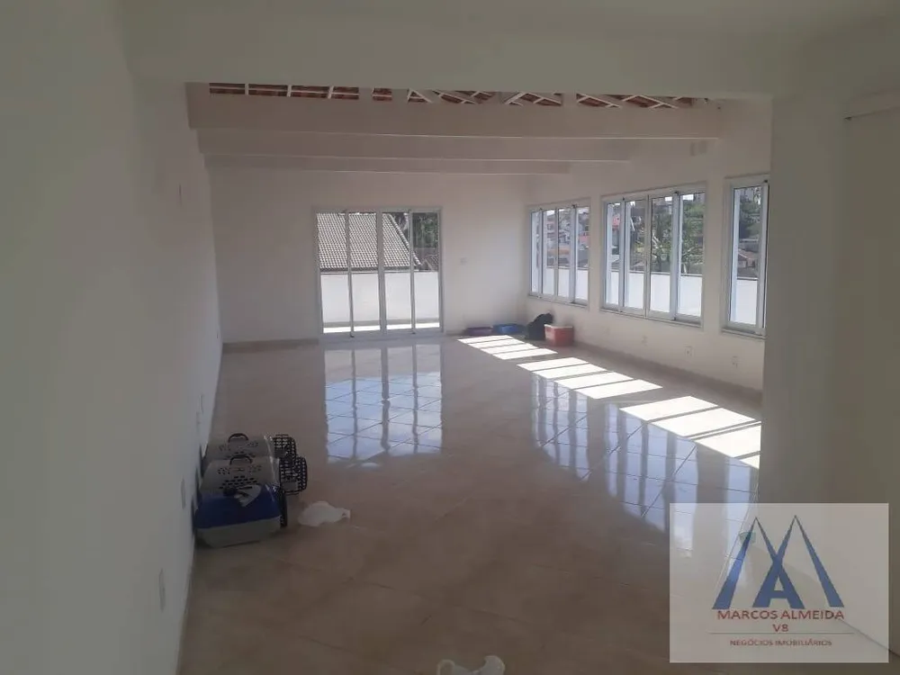 Sobrado, 3 quartos, 435 m² - Foto 1