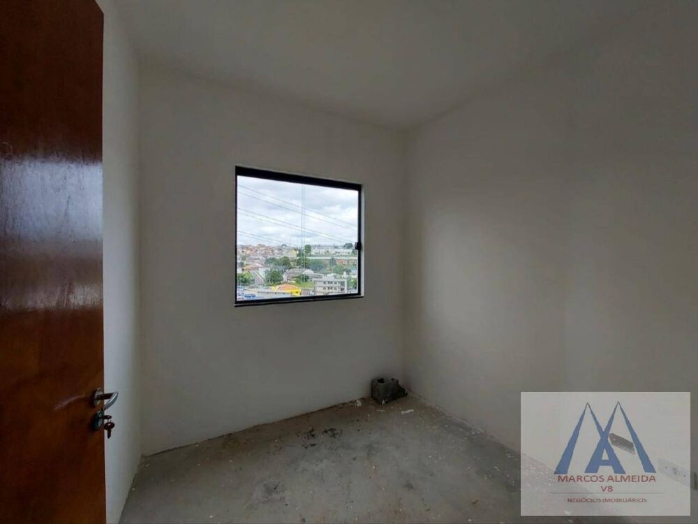 Casa à venda com 3 quartos, 100m² - Foto 2