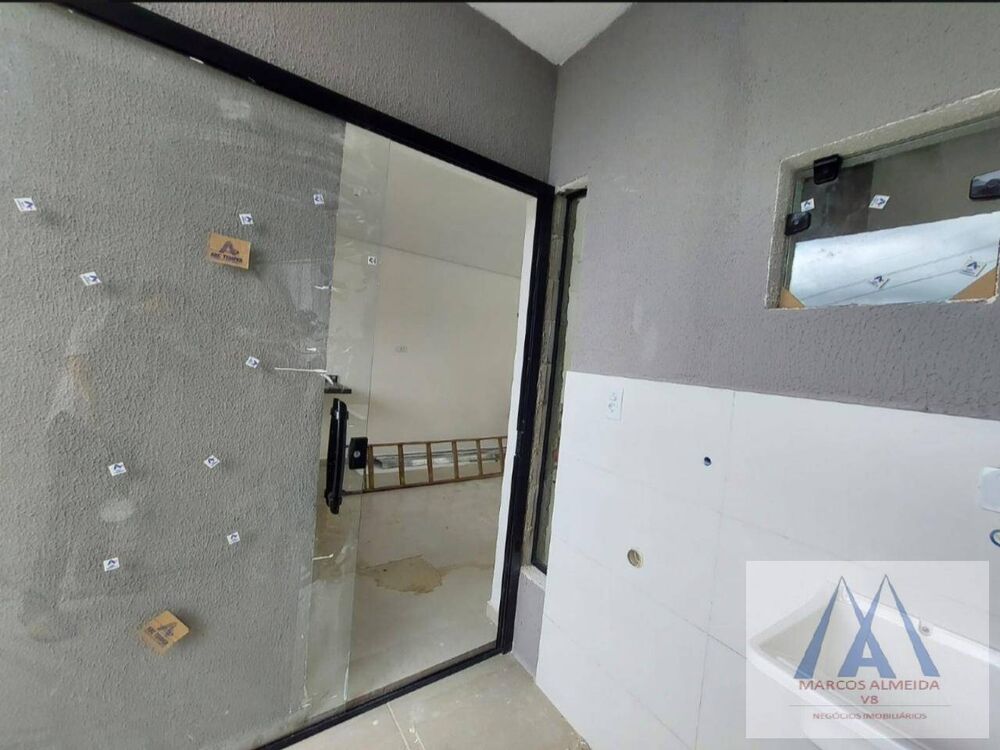 Casa à venda com 3 quartos, 100m² - Foto 5